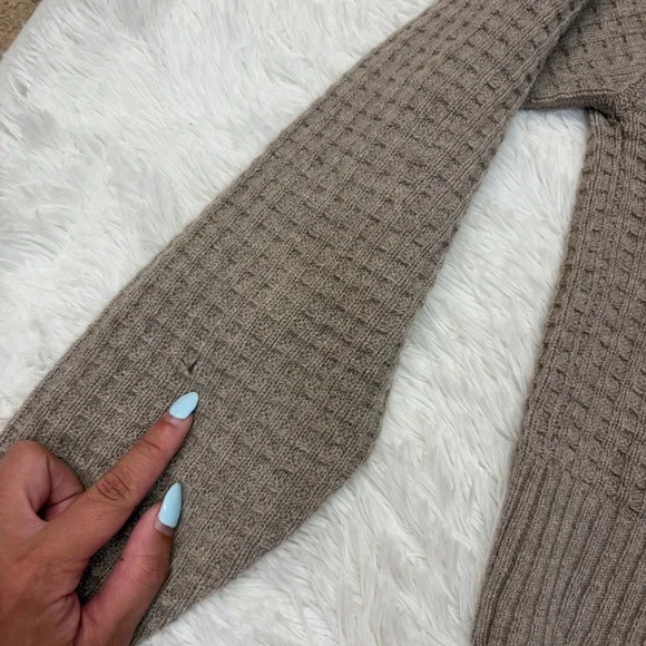 Everlane The Belgian-Waffle Recycled Cashmere Pocket Pullover Sweater Tan Cream - Picture 4 of 7